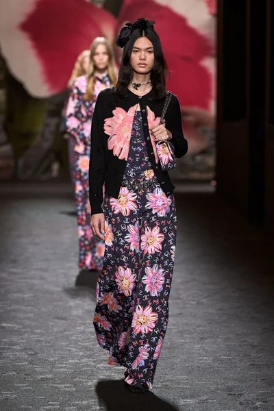 Look 66